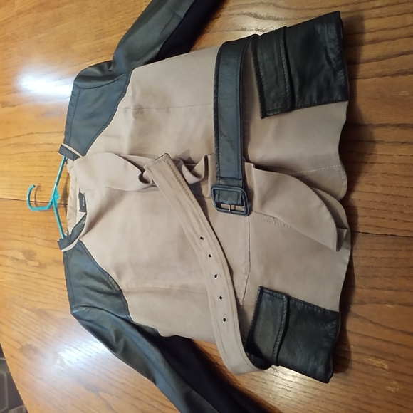 BCBGMaxAzaria Tucker Leather And Cotton Belted Jacket Size L - Picture 2 of 8